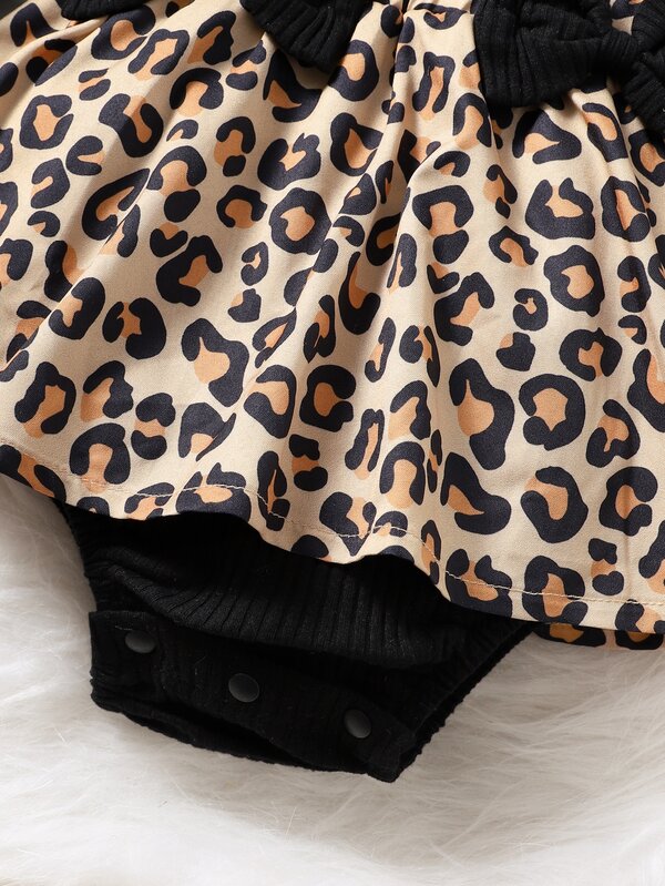 Vestido de body estampado de leopardo para bebé niña (incluye cintillo)