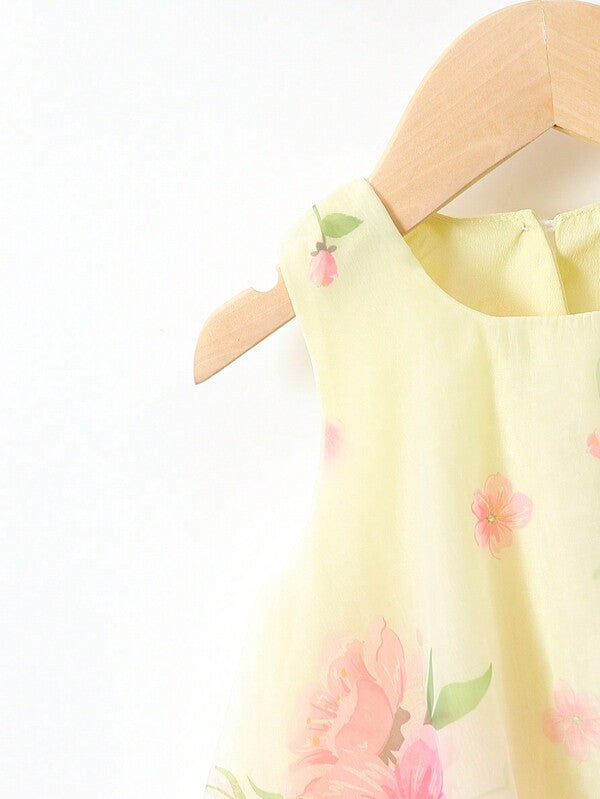 Vestido floral de bebé niña