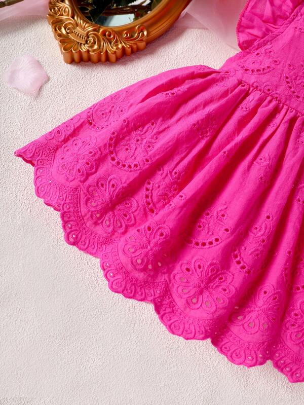 Vestido bordado para bebé niña