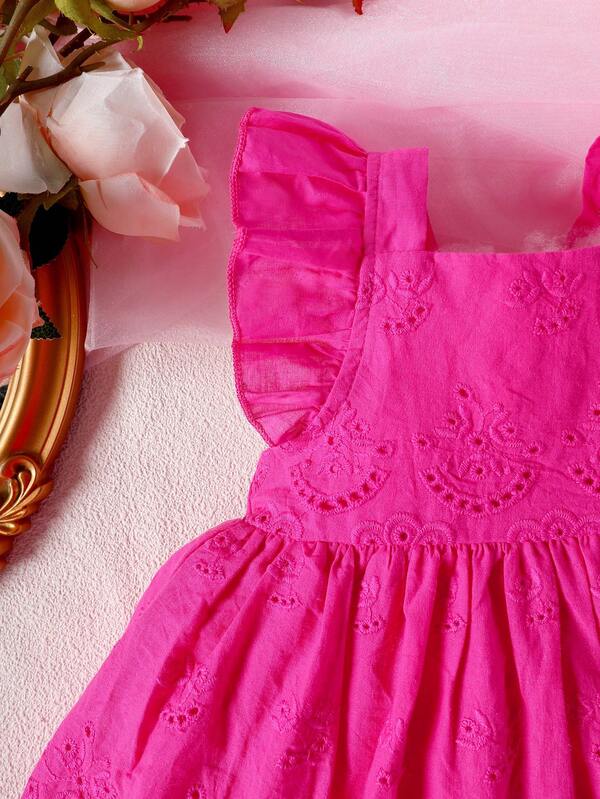 Vestido bordado para bebé niña