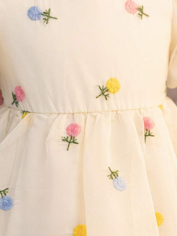 Vestido primaveral de niñas pequeñas