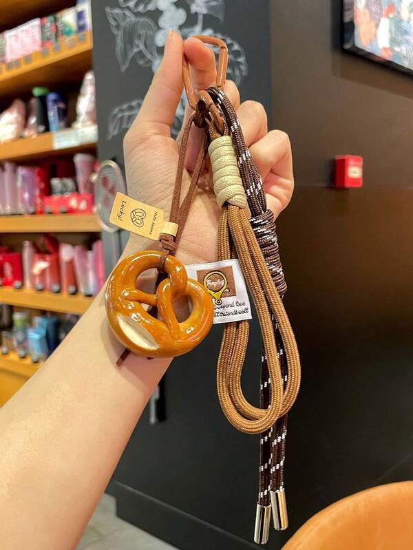 Charm de pretzel