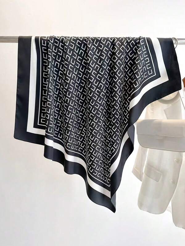 Pañuelo estampado geométrico